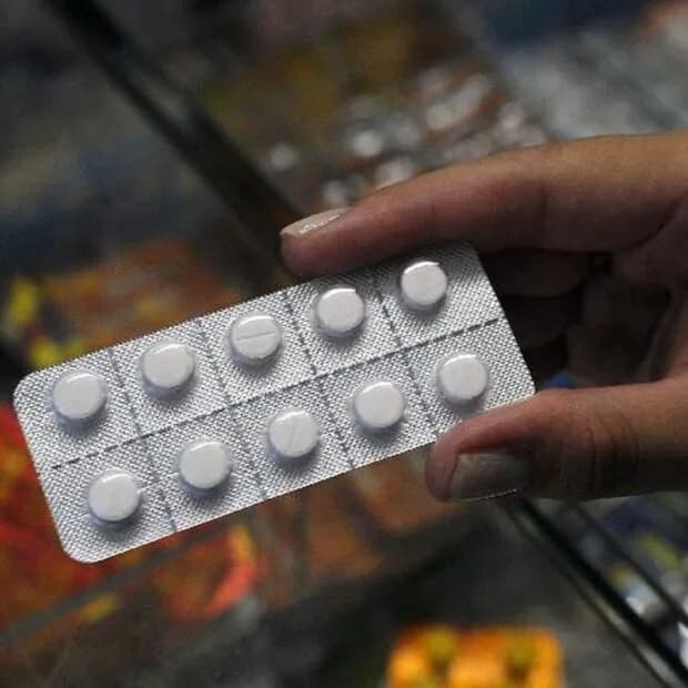 Pesquisa aponta que 69% dos brasileiros temem comprar remédios pela internet