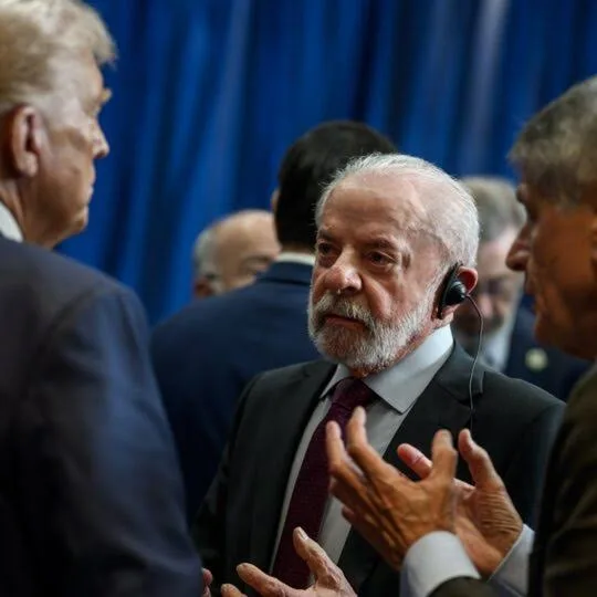 Lula telefona para Trump e contesta tarifas comerciais