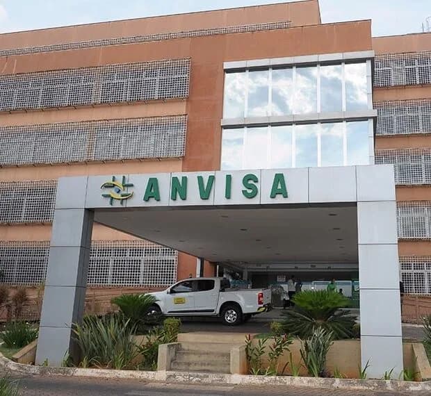 Anvisa atualiza normas de controle de qualidade para laboratórios