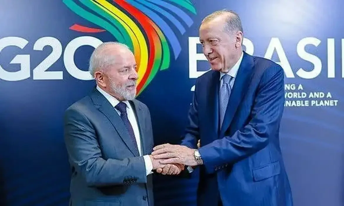 Lula e Erdogan acertam criação de conselho estratégico bilateral