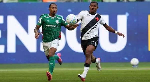 Palmeiras goleia o Vasco por 4 a 1 e amplia liderança no Brasileirão